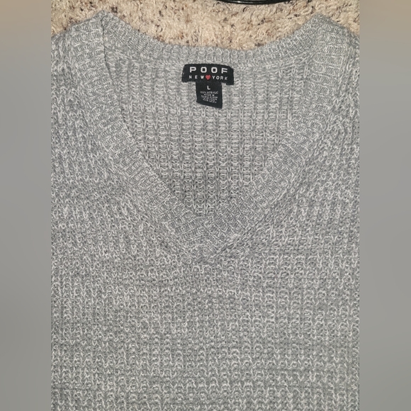 Poof New York V-Neck Sweater Women's Sz Lg - Picture 6 of 10